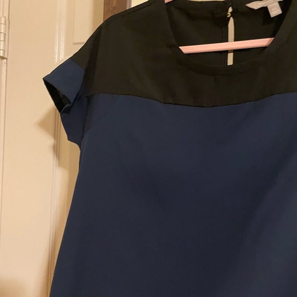 Banana Republic Navy and Black blouse, size XS - Picture 6 of 8